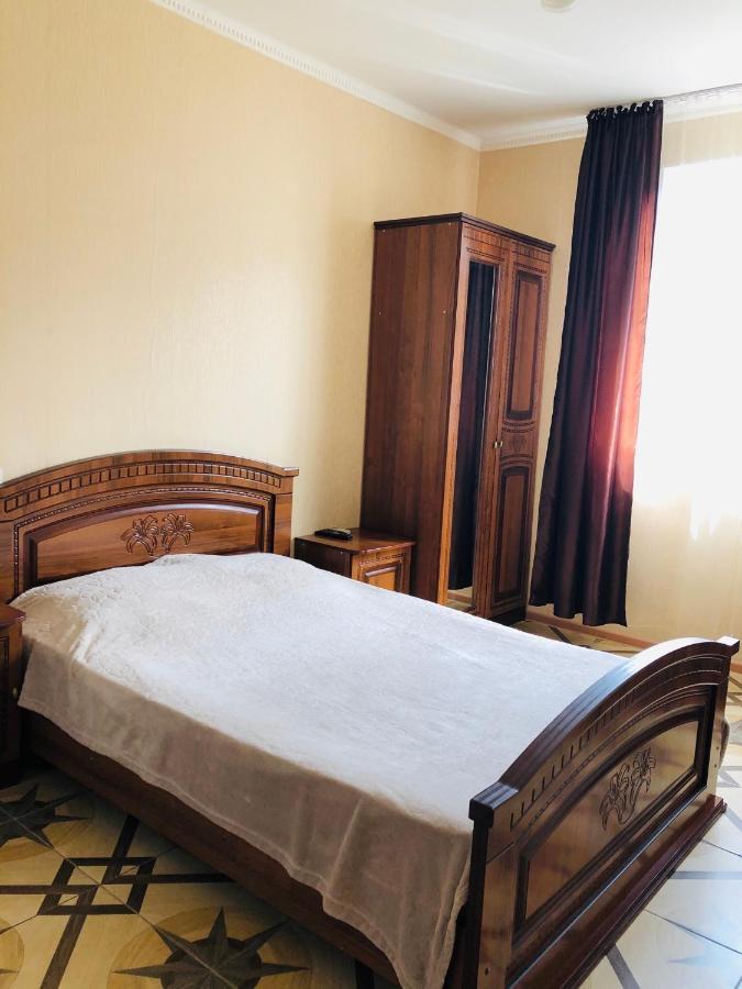 Guest House Dvin Adler Bagian luar foto